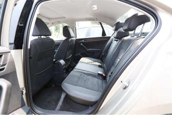 全新宝来外观设计特点_全新宝来上市发布会价格_新宝来车asr灯亮