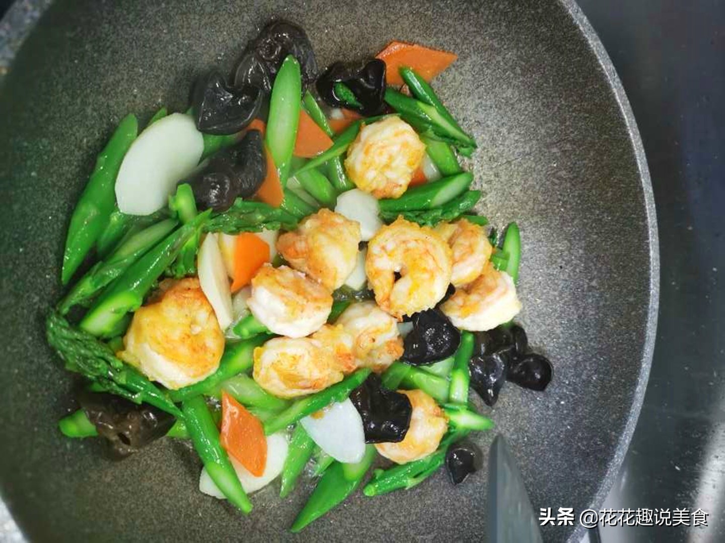 大虾减肥食谱_虾仁木耳竹笋山药搭配_小油菜炒鲜虾