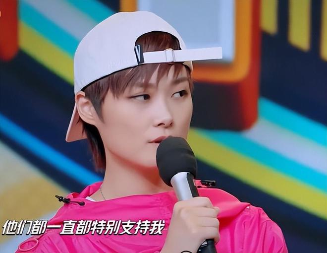 李宇春设计师男友_李宇春父母催婚_李宇春感情生活