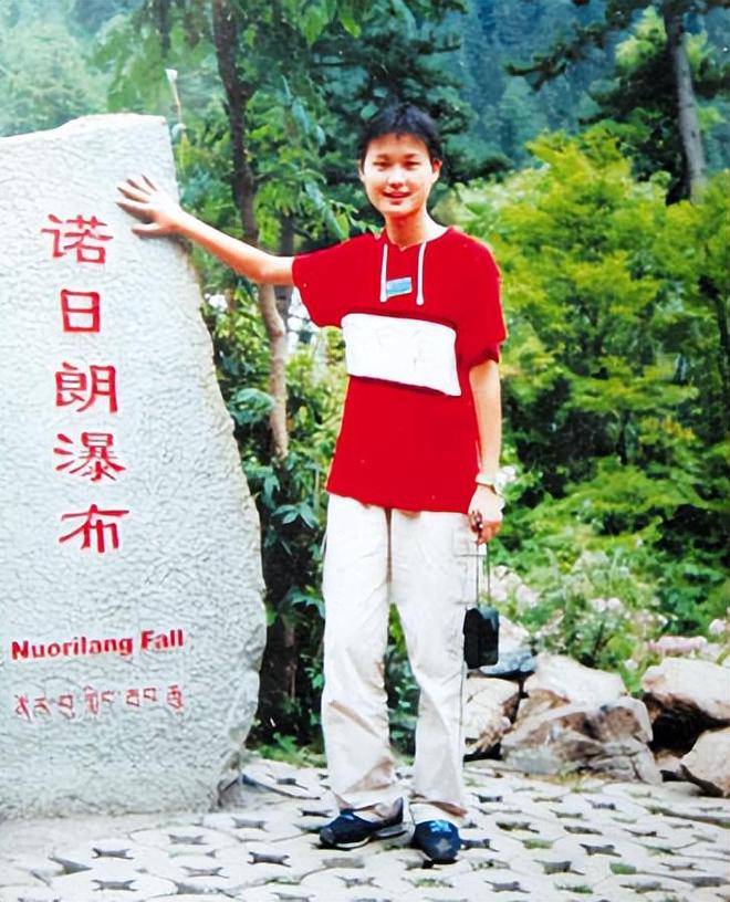 李宇春感情生活_李宇春设计师男友_李宇春父母催婚